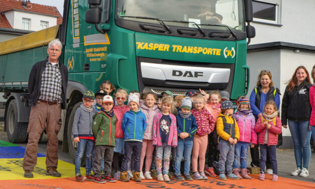 Verkehrsanfänger und Lkw